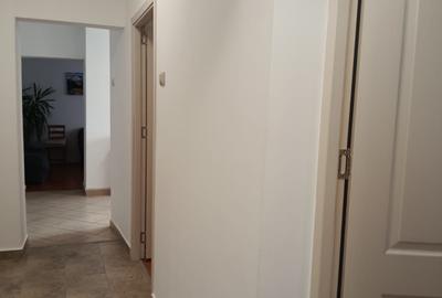Ofer spre închiriere un apartament generos cu 3 camere, decomandat RENOVAT Ofer spre închiriere un apartament generos cu 3 camere, decomandat RENOVAT - 18