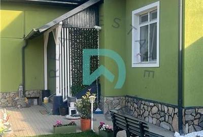 Casă individuală cu 5 camere cu Canalizare în Centrul Civic - 1