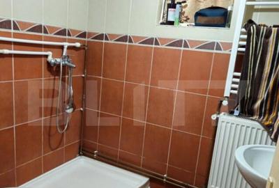 Casa spa?ioasa cu livada, intr-o zona lini?tia la 2 - 6
