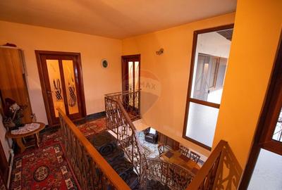 Casa / Vila cu piscina, 6 camere de vanzare in zona Central - 43