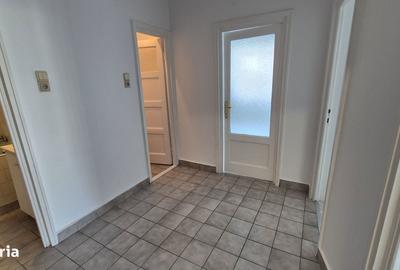 Apartament cu 3 camere decomandat în Romană - 6