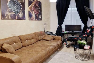 Garsonieră decomandată, mobilată în Centrul Istoric