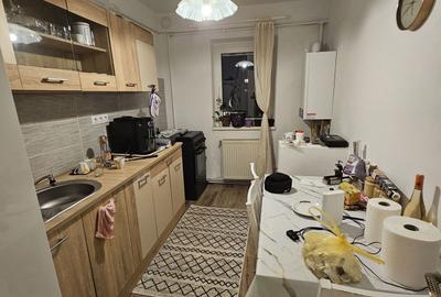 Apartament cu 3 camere decomandat în Hipodrom 3 - 6