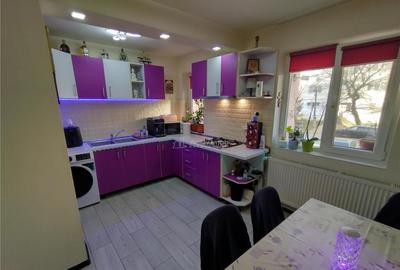 Apartament cu 3 camere semidecomandat în Central - 11