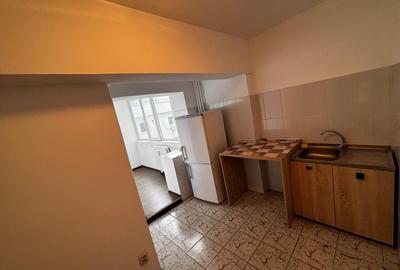 Apartament cu 2 camere de inchiriat nemobilat Bld. Decebal-pretabil firma/locuit Apartament cu 2 camere de inchiriat nemobilat Bld. Decebal-pretabil firma/locuit - 5