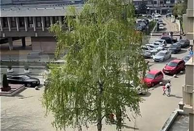 Apartament cu 3 camere decomandat în Democrației - 9