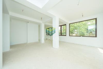 Casă individuală cu 7 camere cu Canalizare în Primăverii - 22