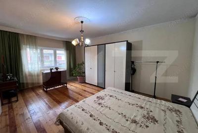 Casă cu 9 camere cu Teren 640 Mp în Central - 7