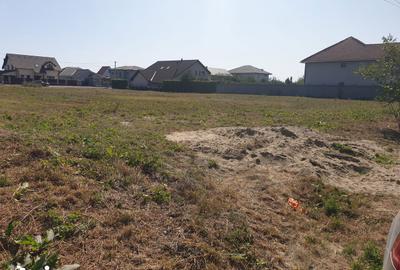 Teren de 700 mp, în Central - 2