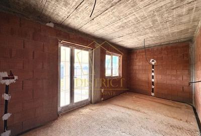 Duplex cu 3 camere cu Canalizare în Urseni - 2