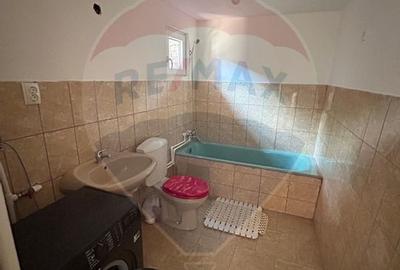 Casa cu 3 camere de vanzare COMISION 0% - 6