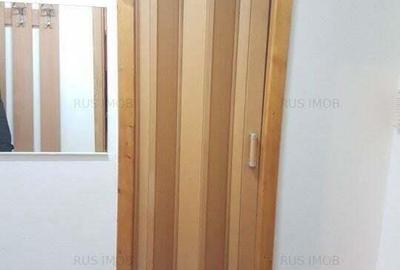 Apartament cu 2 camere semidecomandat în Girocului