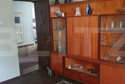 Casă cu 6 camere cu Teren 250 Mp în Central