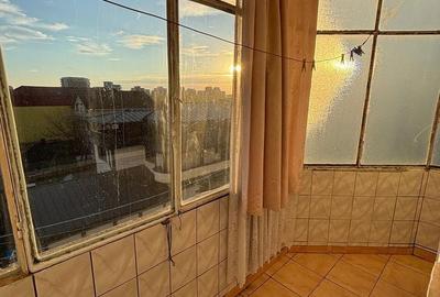 Garsonieră decomandată în Craiovița Nouă