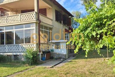 CASA IN ZONA LINISTITA/MOBILATA/UTILATA/TEREN IMPRESIONANT 5000MP/CORNU/PRAHOVA - 56