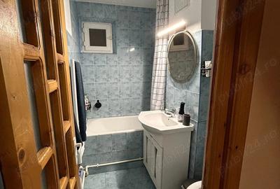 Apartament cu 2 camere decomandat în Micro 20