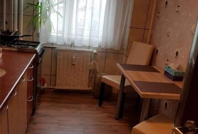 Apartament cu 2 camere decomandat în Turda