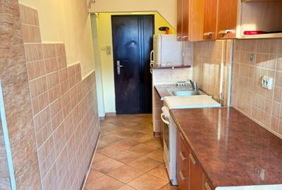 Garsoniera mobilata etajul 1 zona Calea Bucuresti ,libera. Garsoniera mobilata etajul 1 zona Calea Bucuresti ,libera. - 7