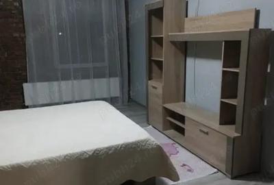 Apartament cu 3 camere de inchiriat