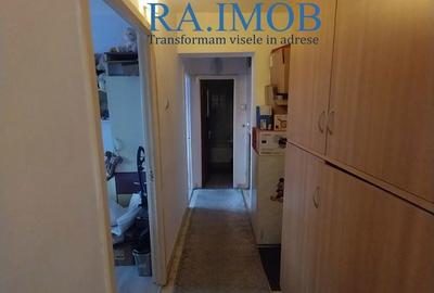 Apartament cu 3 camere decomandat în Republicii - 16