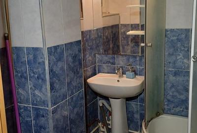 Vand apartament 3 camere zona Stomatologie, etaj 1 - 5