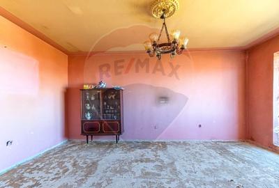 Apartament 2 camere/ 2 balcoane/de renovat-  zona Tractorul! - 9