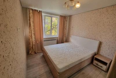 Apartament cu 2 camere semidecomandat în Girocului