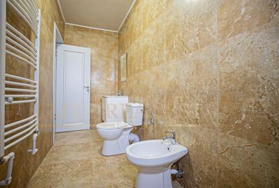 Casă de vânzare în Mamaia Nord – ideală pentru locuit sau investiție - 8