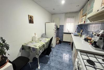 Apartament 2 camere cu balcon si pivnita zona Vasile Aaron - 15