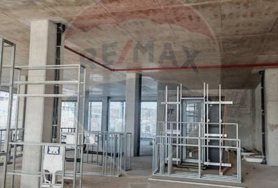 Spațiu comercial, de 739.09997558594 mp, în Gară - 3