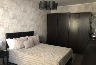 De inchiriat apartament 2 camere in vila parter intrare si curte proprie