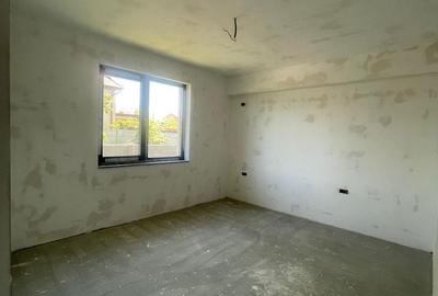 Casă cu 4 camere cu Teren 400 Mp în Domnești - 10