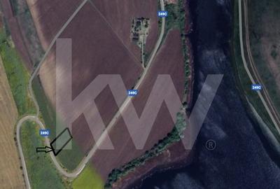 Teren intravilan – Valea Lunga, 3.600 mp • Vedere panoramica spre Lacul Chirita - 3