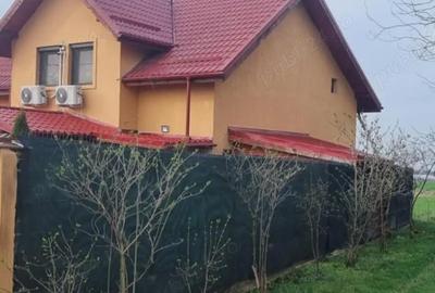 Casă cu Teren 180 Mp în Ulmi - 3