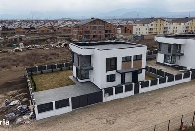 Casă cu 4 camere cu Teren 530 Mp în Sânpetru