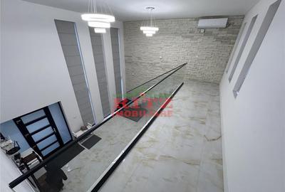 Casă cu 4 camere cu Teren 381 Mp în Central - 15