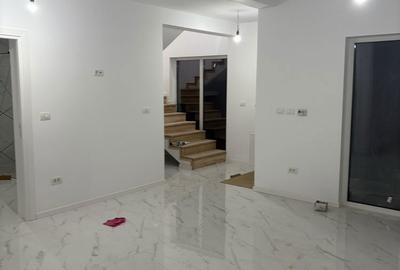 Casă cu 4 camere în Ișalnița - 1