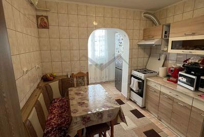 Apartament cu 2 camere decomandat în Nicolina - 4