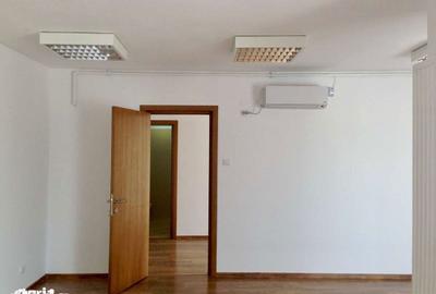 Spațiu comercial, de 62 mp, în Centrul Civic - 12
