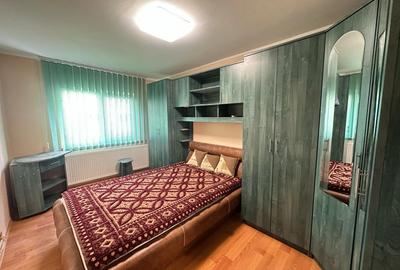 Apartament cu 3 camere in Centrul Civic (strada Harmanului)