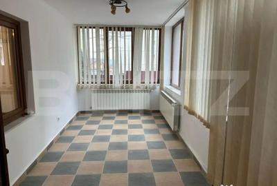 Casă cu 7 camere cu Teren 6000 Mp în Burdujeni - 9