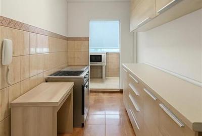 Apartament cu 2 camere decomandat în Decebal - 6