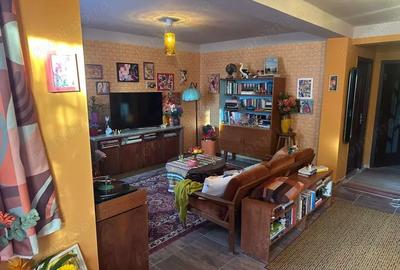 Casă cu 5 camere cu Teren 794 Mp în Livedea - 16