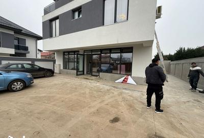 Spațiu comercial, de 100 mp, în Central - 3
