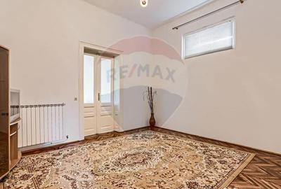 Apartament cu 4 camere semidecomandat în Central - 7