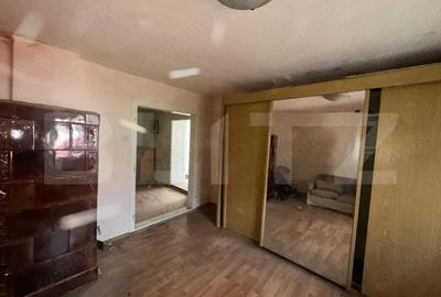 Casă cu 7 camere cu Teren 2500 Mp în Central