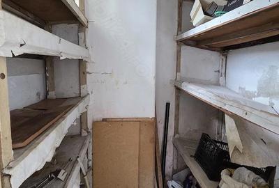 Casă cu Teren 2500 Mp în Central - 10