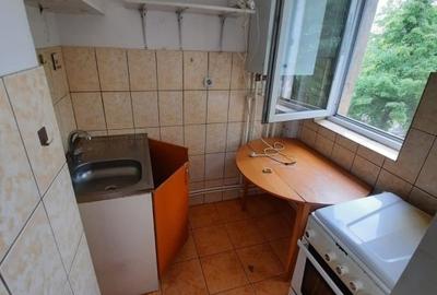 Garsonieră decomandată, mobilată în Gară - 3