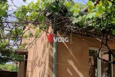 Casă individuală cu 9 camere cu Canalizare în Telegrafului