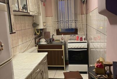 Apartament cu 3 camere semidecomandat în Central - 3